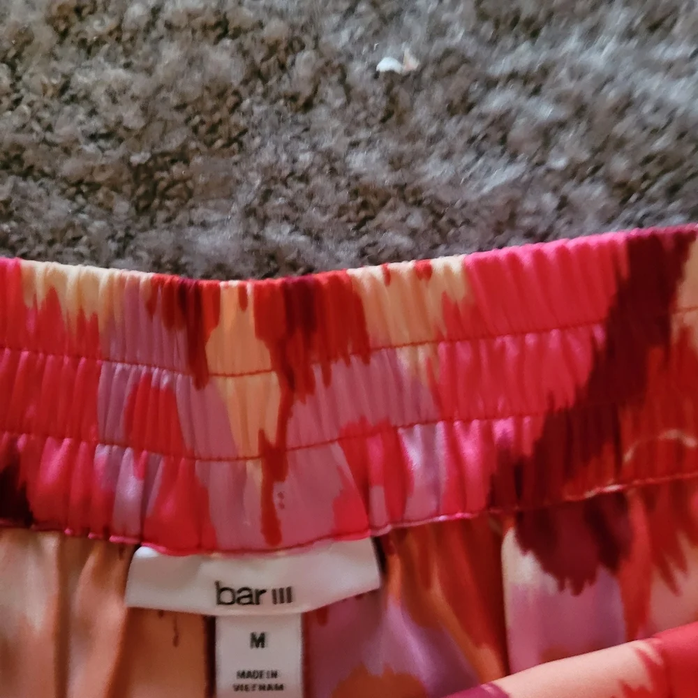 Shorts - Picture 2 of 3